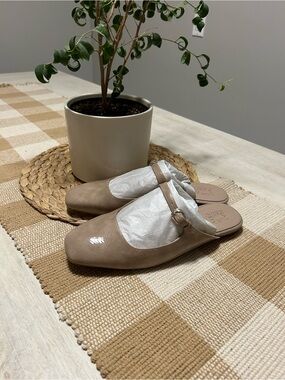 Naturalizer Apple Mary Jane Mule in Taupe with Buckle Accent